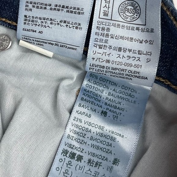 Levis Classic Bootcut Jeans Women 6 W28 L32 $70 Stretch Cotton Pockets 392520028 - Picture 8 of 14